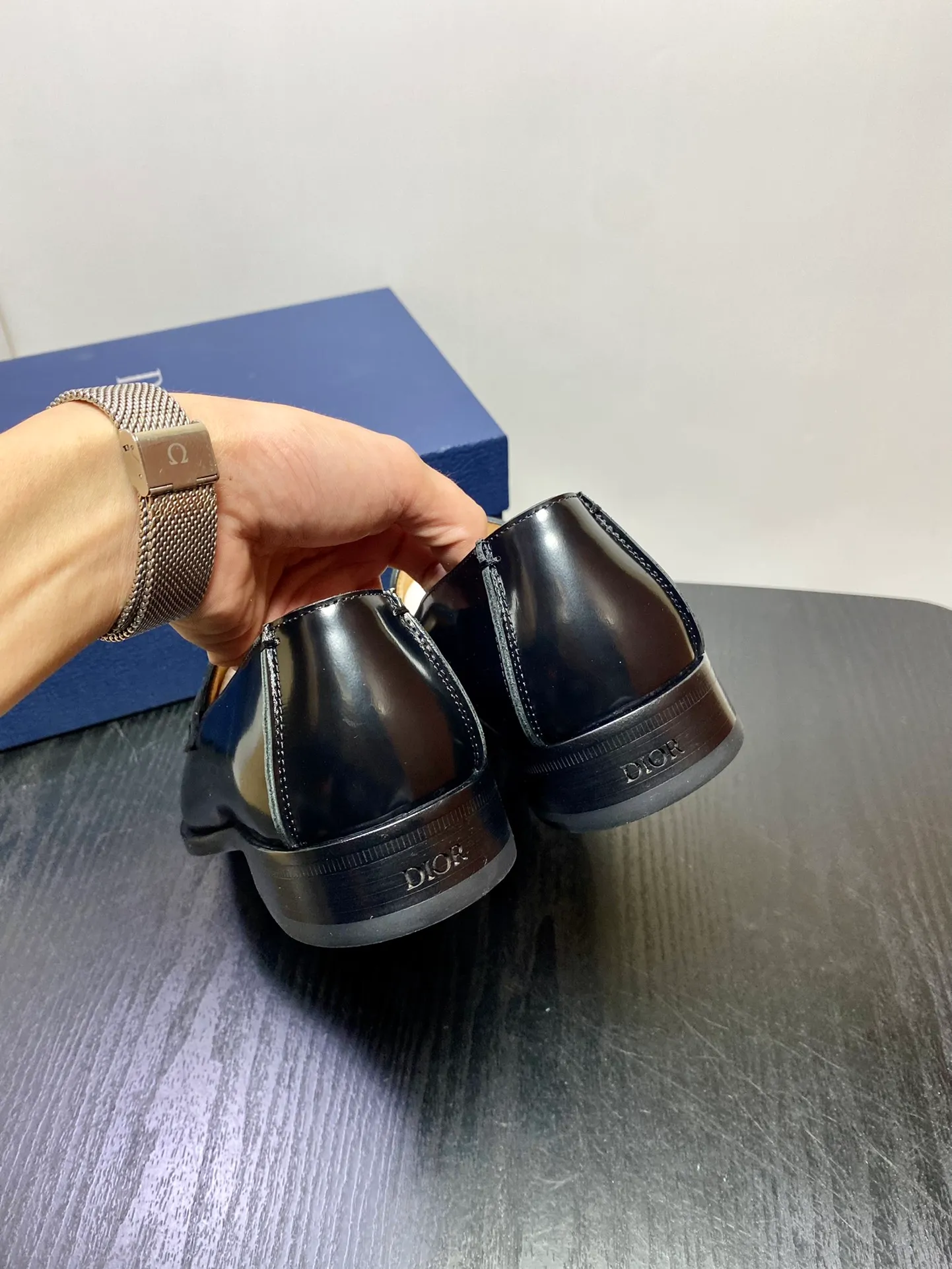 Men's shoes 💰960 Dior Derby shoes | Genuine leather sole formal leather shoes | Carefully crafted with open-edge beaded cowhide | Water-dyed cowhide lining | With classic lace-up closure | Exquisite embossed brand logo on the side | Glossy stacked heel design enhances style | Can be matched with formal or casual looks Size: 39-44 (customized at 38.45.46)
